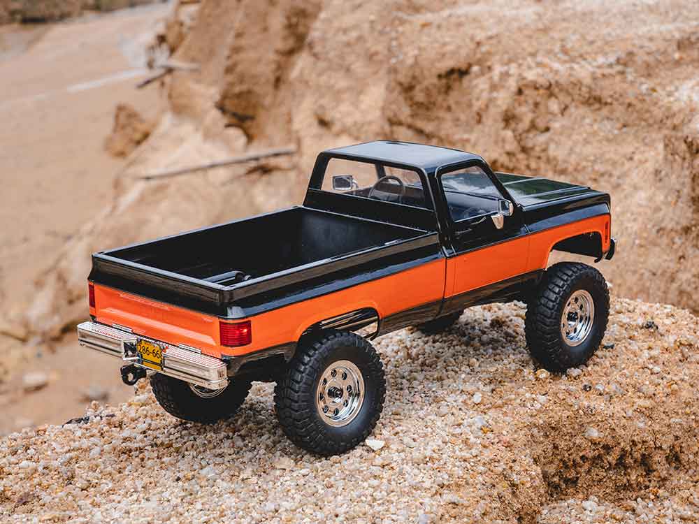 New Fms 1:18 Fcx18 Chevrolet K10 Pickup Remote Control Model Simulation Climbing Four-wheel Drive Truck