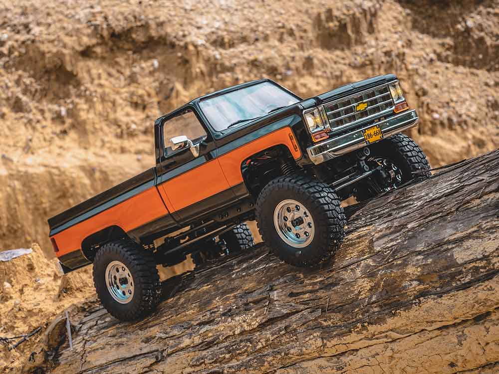 New Fms 1:18 Fcx18 Chevrolet K10 Pickup Remote Control Model Simulation Climbing Four-wheel Drive Truck