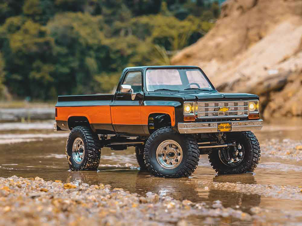 New Fms 1:18 Fcx18 Chevrolet K10 Pickup Remote Control Model Simulation Climbing Four-wheel Drive Truck